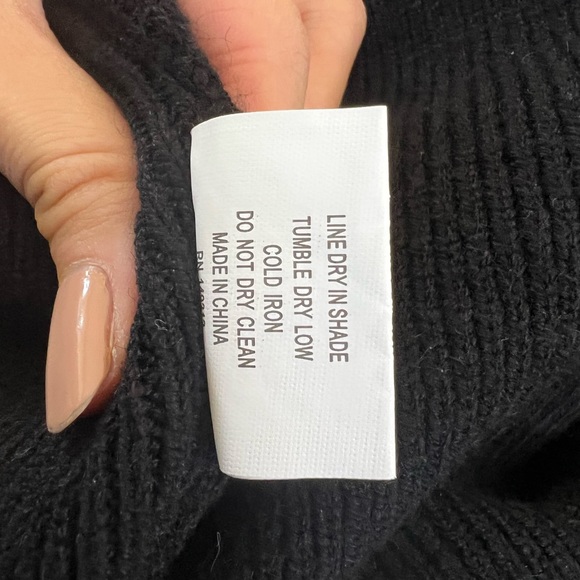 Selfie Leslie - BATWING KNIT MIDI DRESS BLACK - Picture 8 of 8